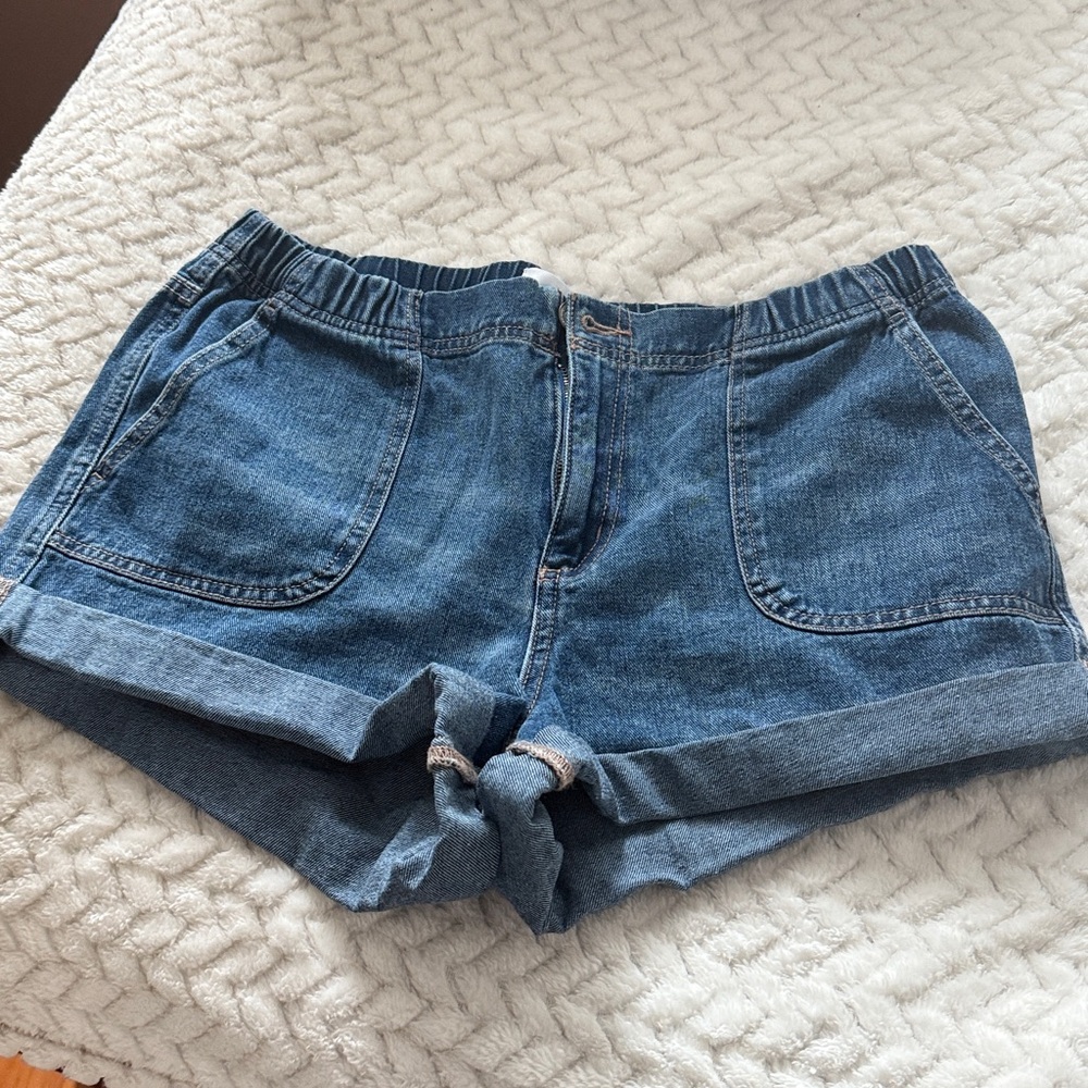 NWOT Ardene Medium Blue Denim Shorts